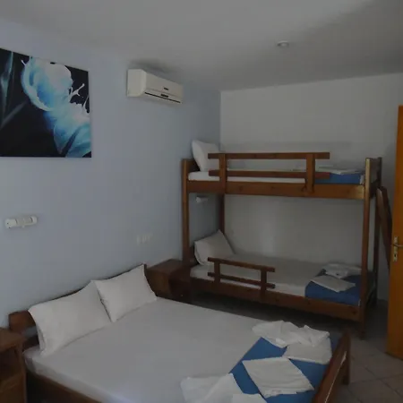 مكان تخييم Kouyoni