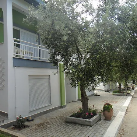 مكان تخييم Kouyoni